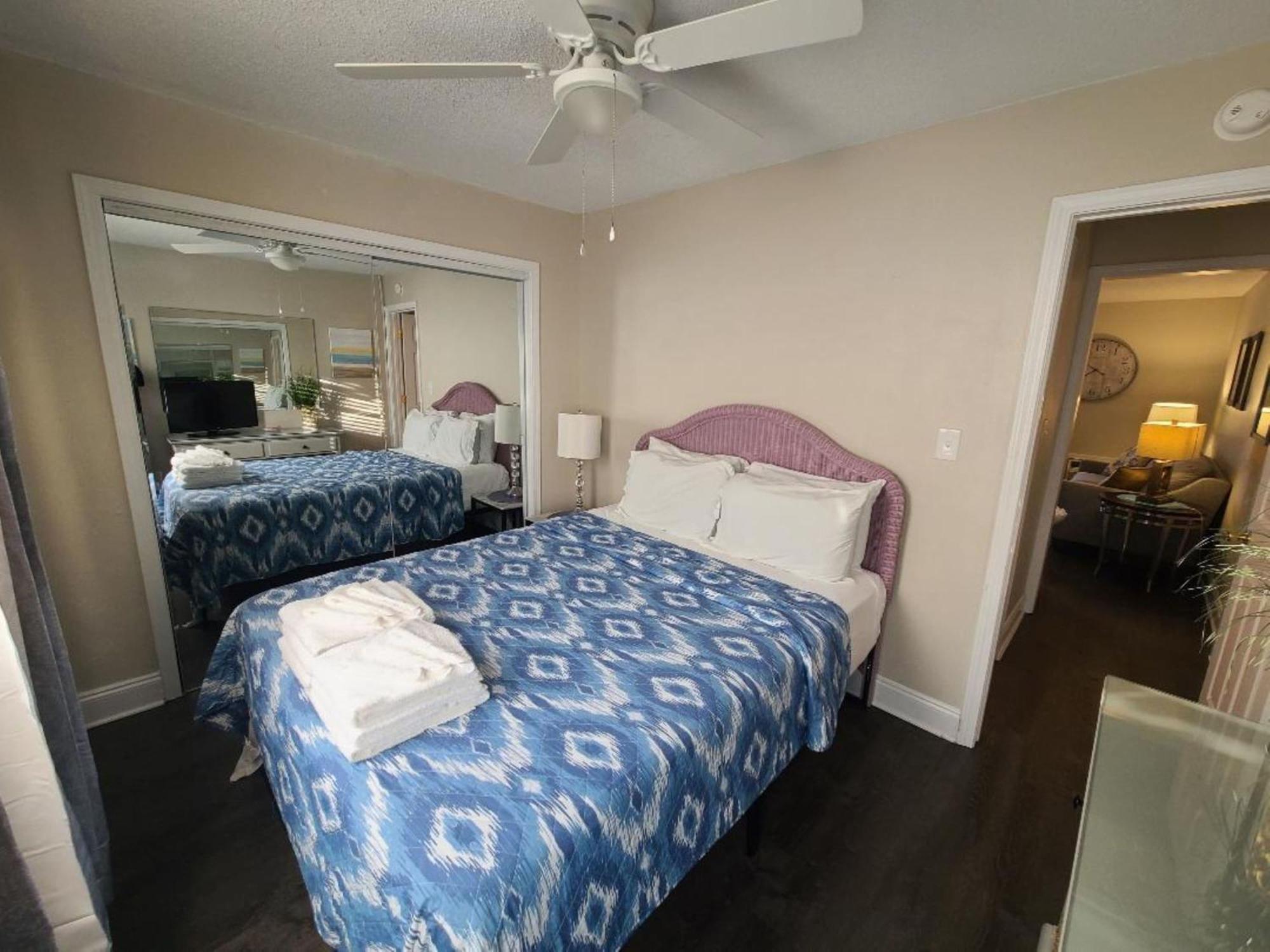 Cozy Condo Just Steps To The Beach, Unit 2 - Sleeps 4 Gulf Shores Bagian luar foto
