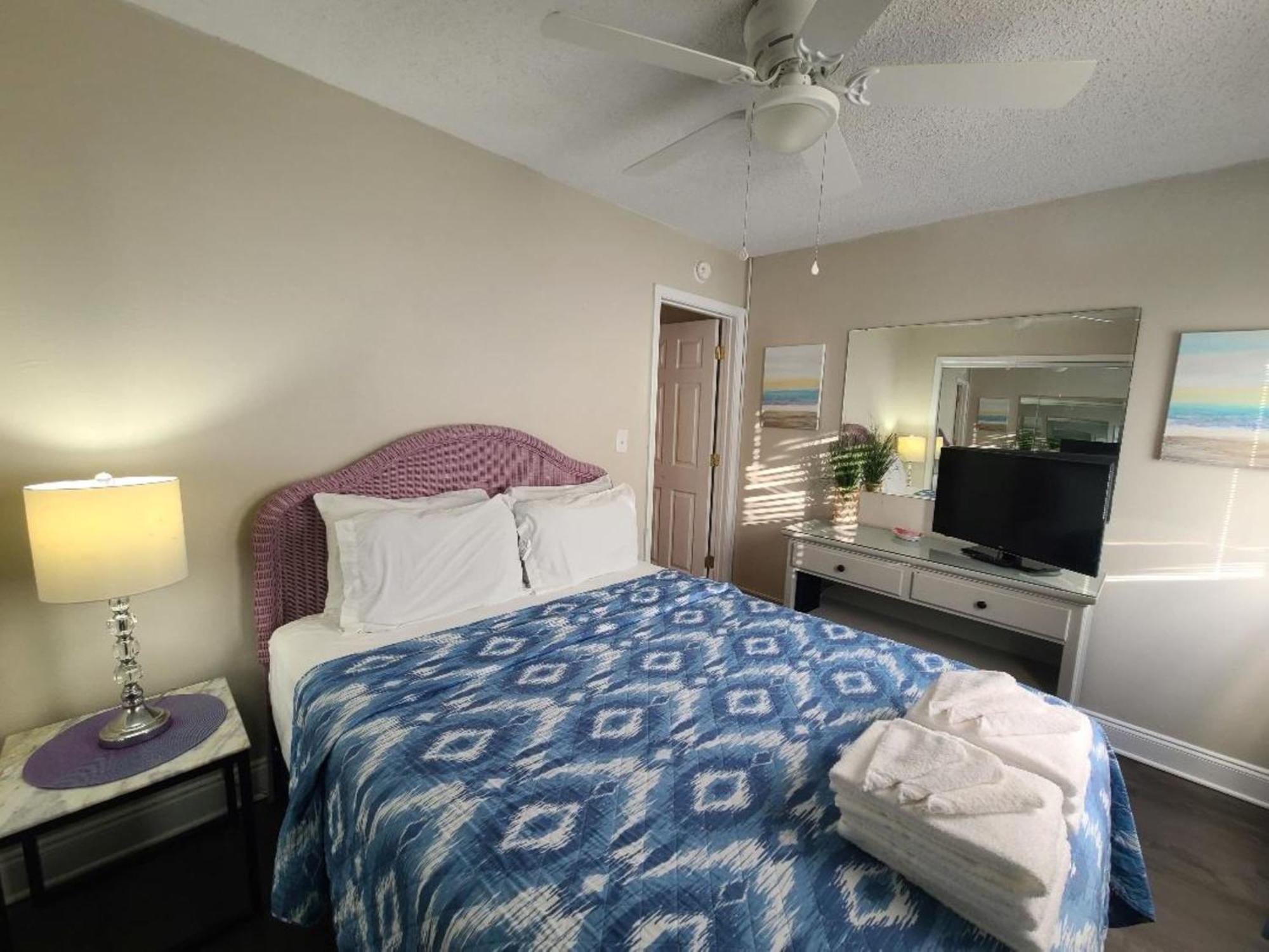 Cozy Condo Just Steps To The Beach, Unit 2 - Sleeps 4 Gulf Shores Bagian luar foto